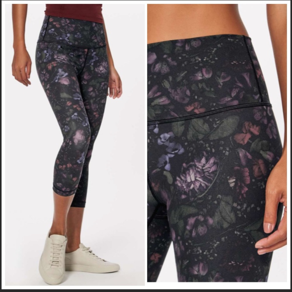 Lululemon Wunder Under High Rise Crop Legging 21”
in Frozen Flourish Multi 4 - Picture 6 of 12